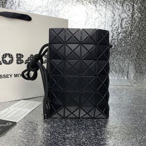 Issey Miyake Wring Bucket Bag Matte Black